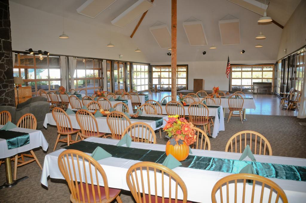 Bend-Sunriver Camping Resort 24 Ft. Yurt 16 Exterior photo