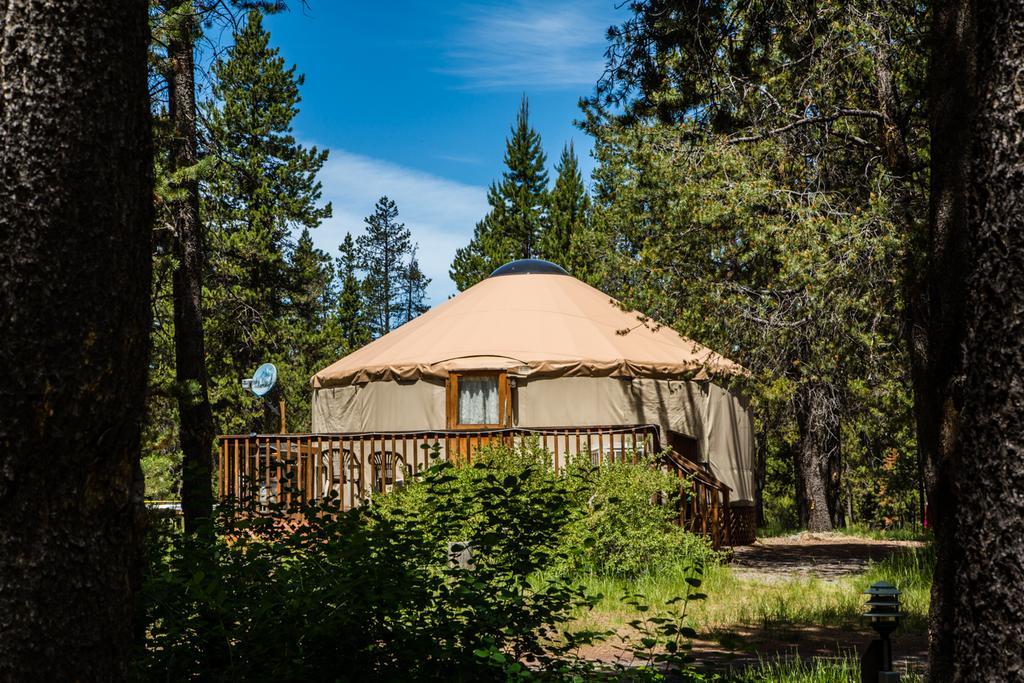 Bend-Sunriver Camping Resort 24 Ft. Yurt 16 Exterior photo