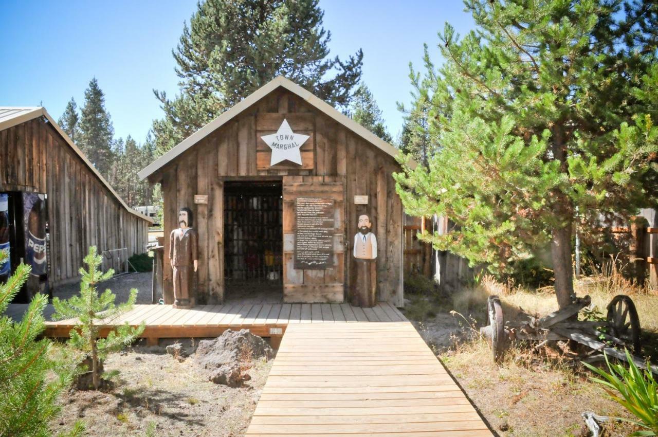 Bend-Sunriver Camping Resort 24 Ft. Yurt 16 Exterior photo