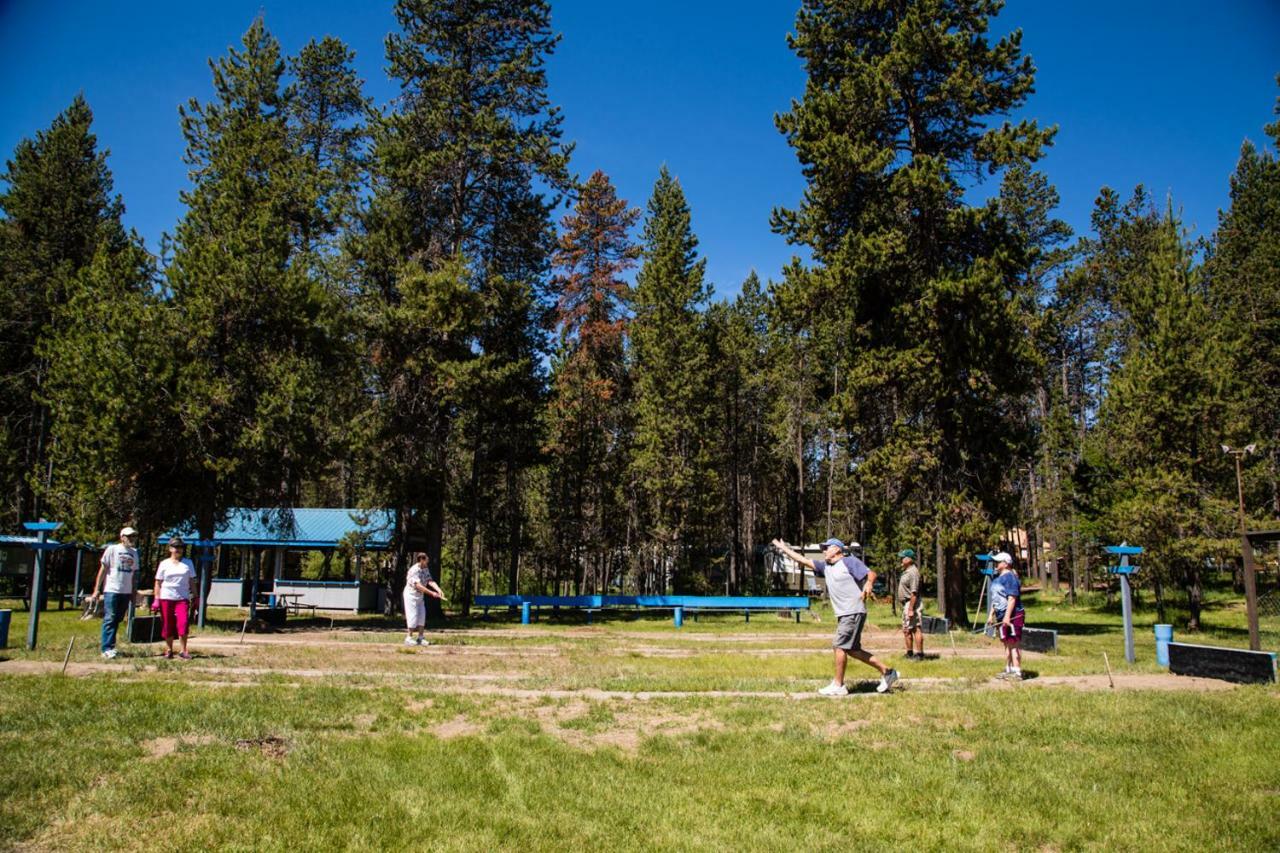 Bend-Sunriver Camping Resort 24 Ft. Yurt 16 Exterior photo