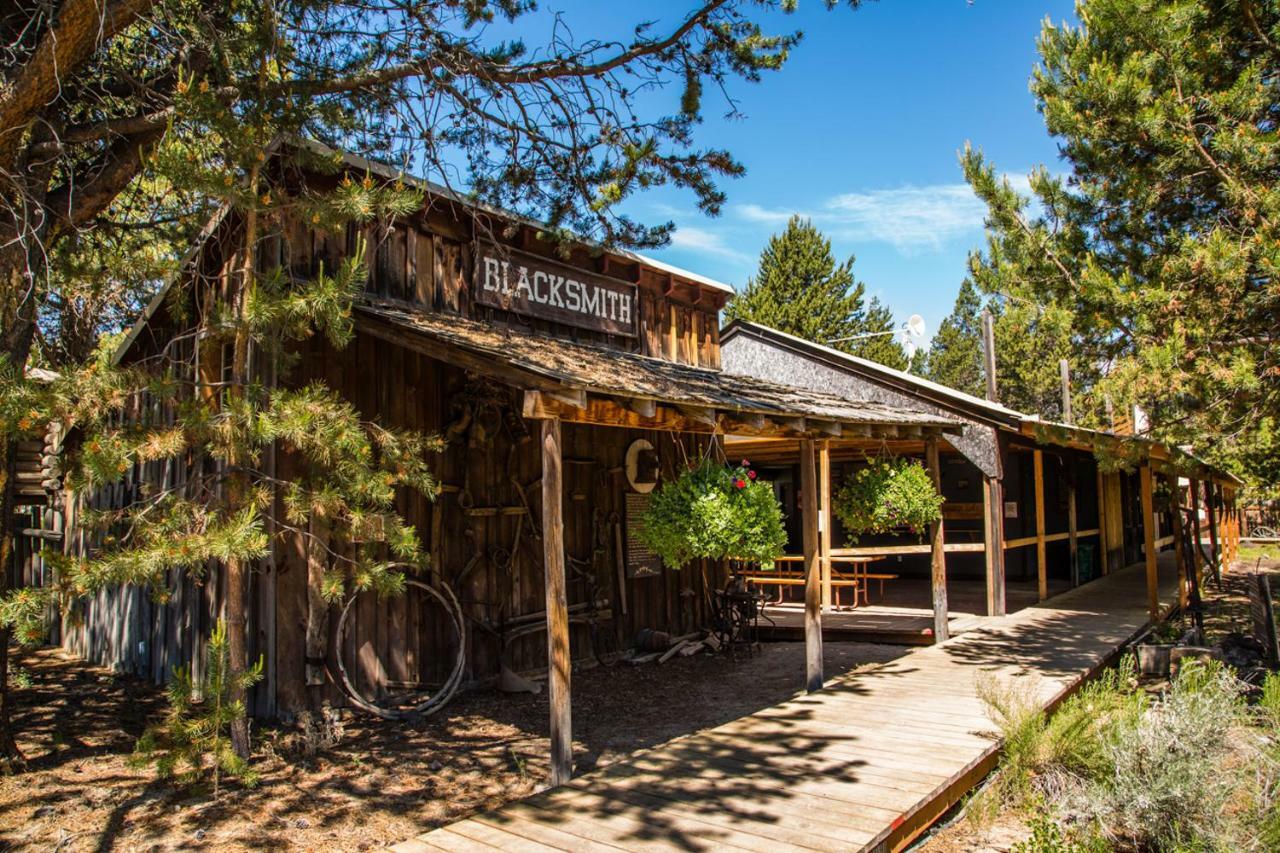 Bend-Sunriver Camping Resort 24 Ft. Yurt 16 Exterior photo